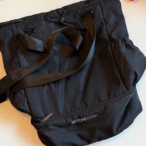 Beyond Yoga convertible gym bag Black Nylon Tote